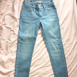 Levi’s 710 Super Skinny light wash jeans